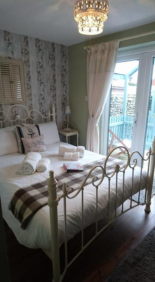 Hooray Henrys Bed & Breakfast Sheringham Bagian luar foto